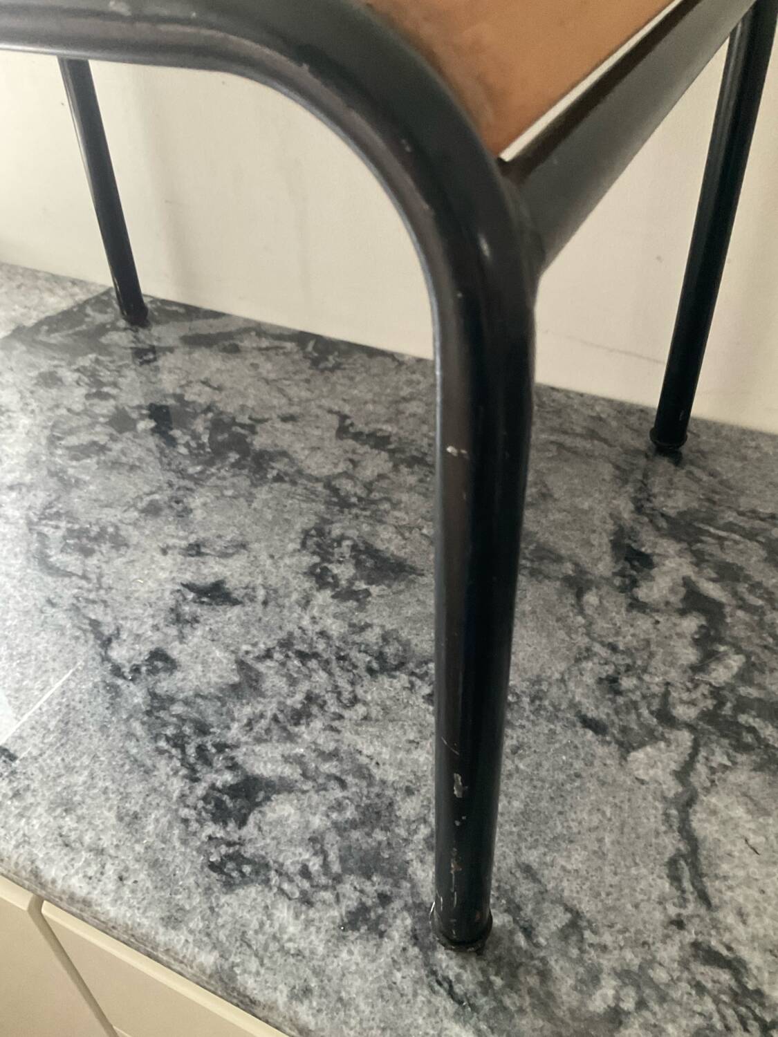 Ancienne chaise porte-bagage des années 60