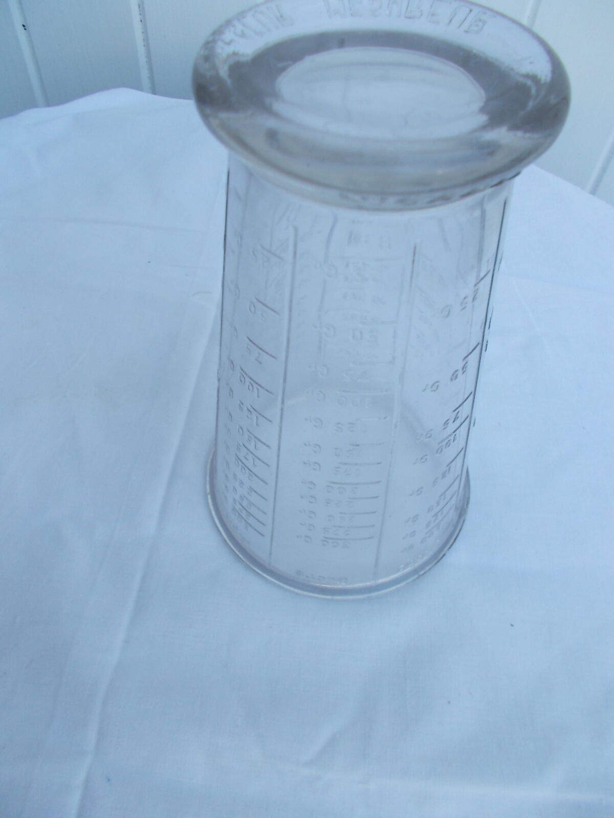 Verre doseur mesureur Mougin