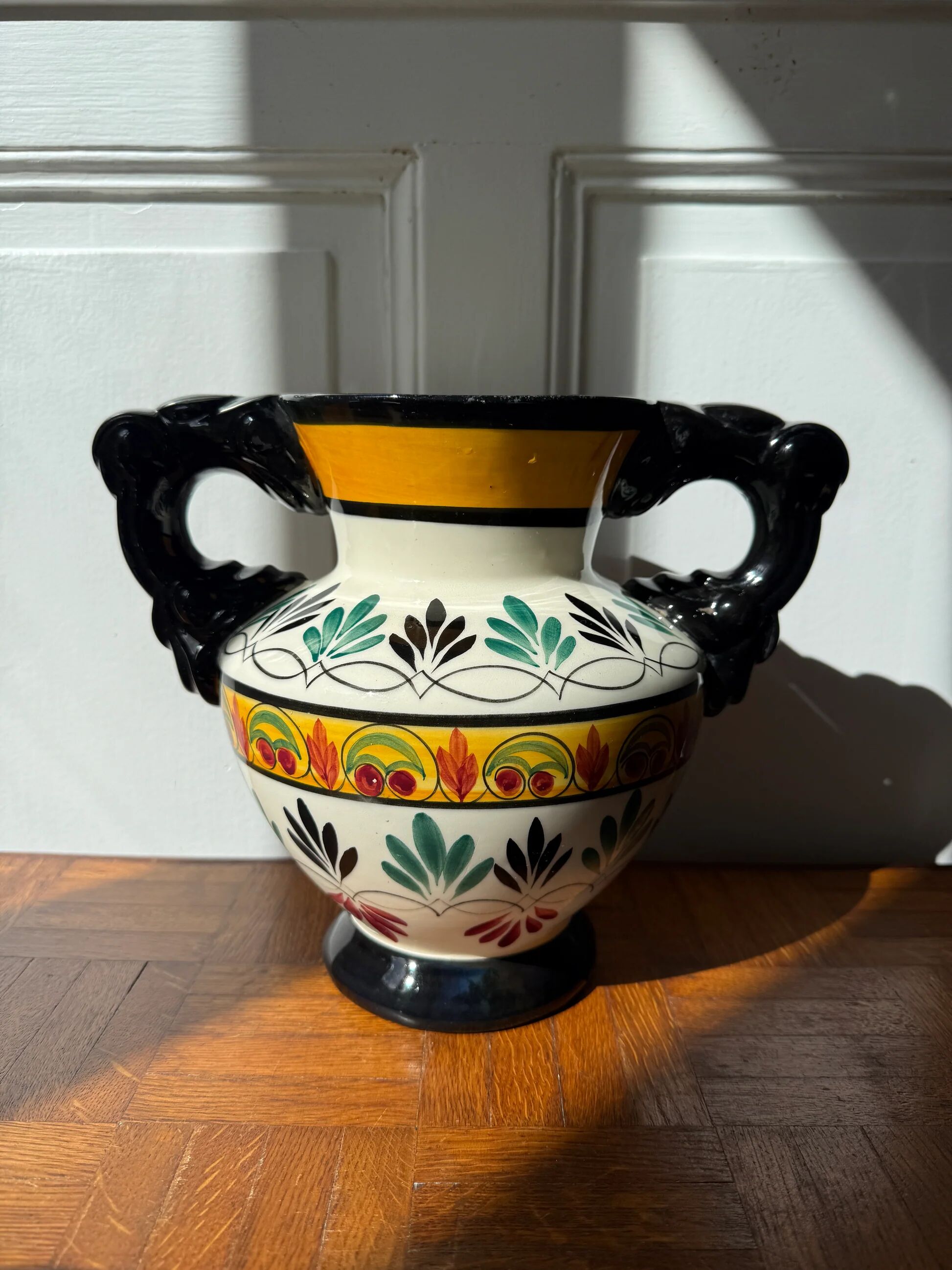 Quimper vase in ceramic – hand-painted decoration