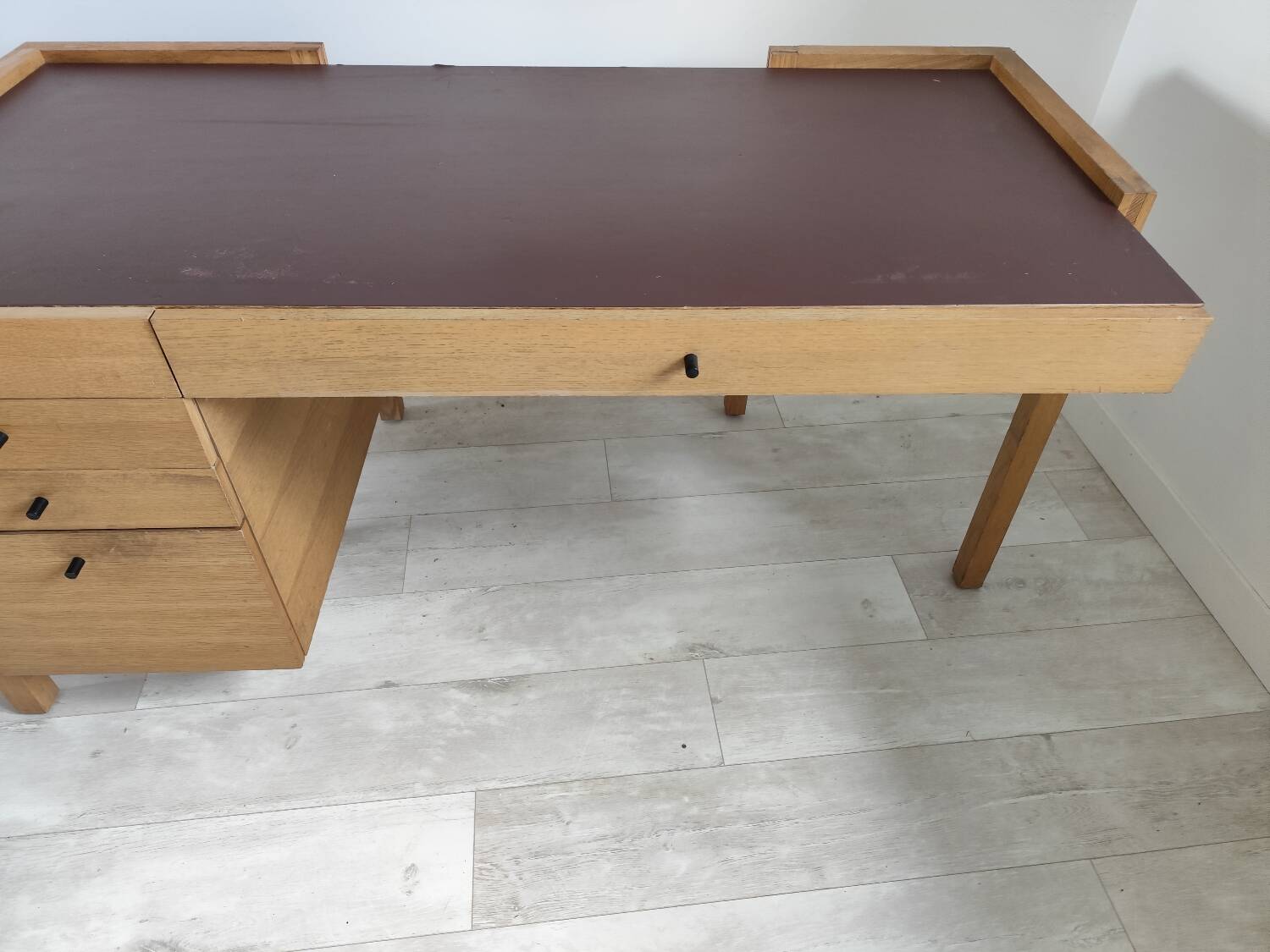 Bureau moderne habitat placage chêne