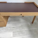 Modern oak veneer office