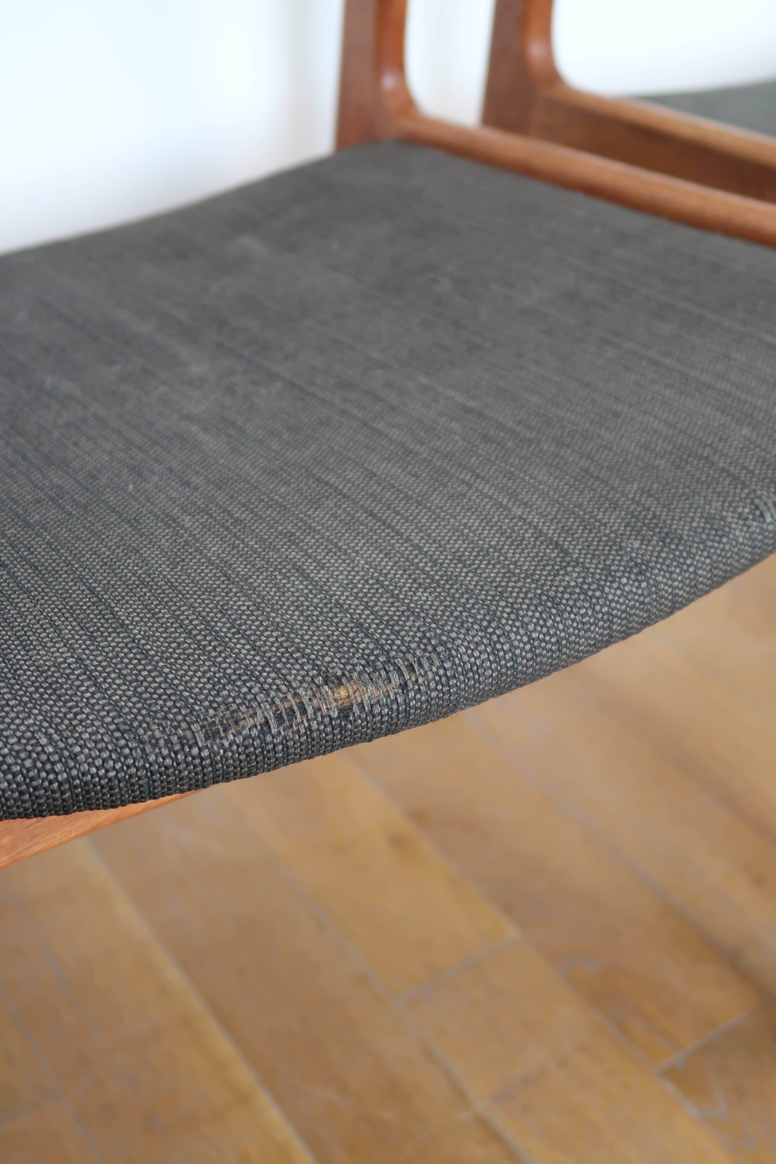 4 chaises vertes danoises estampillées