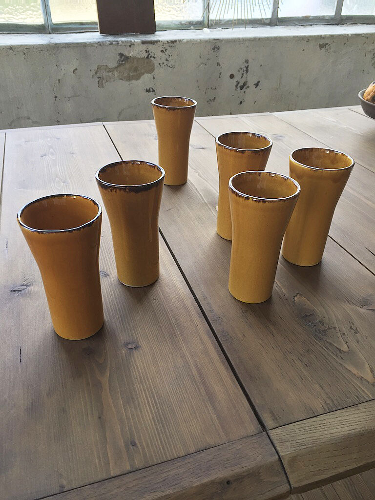 Service carafe et verres céramique jaune