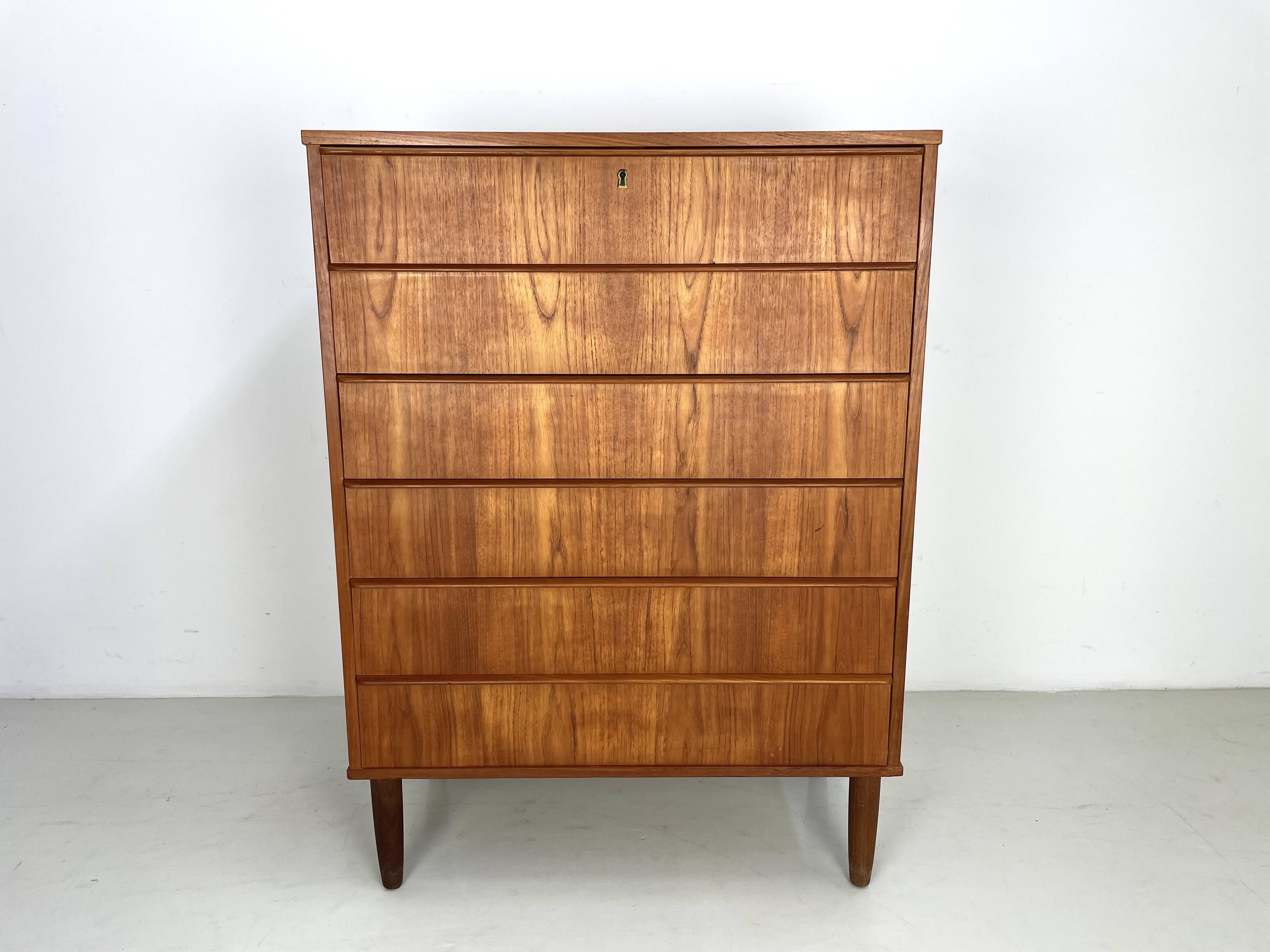 Vintage danish chest of drawers 1960's