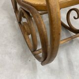 Rocking chair Thonet en bois courbé et cannage