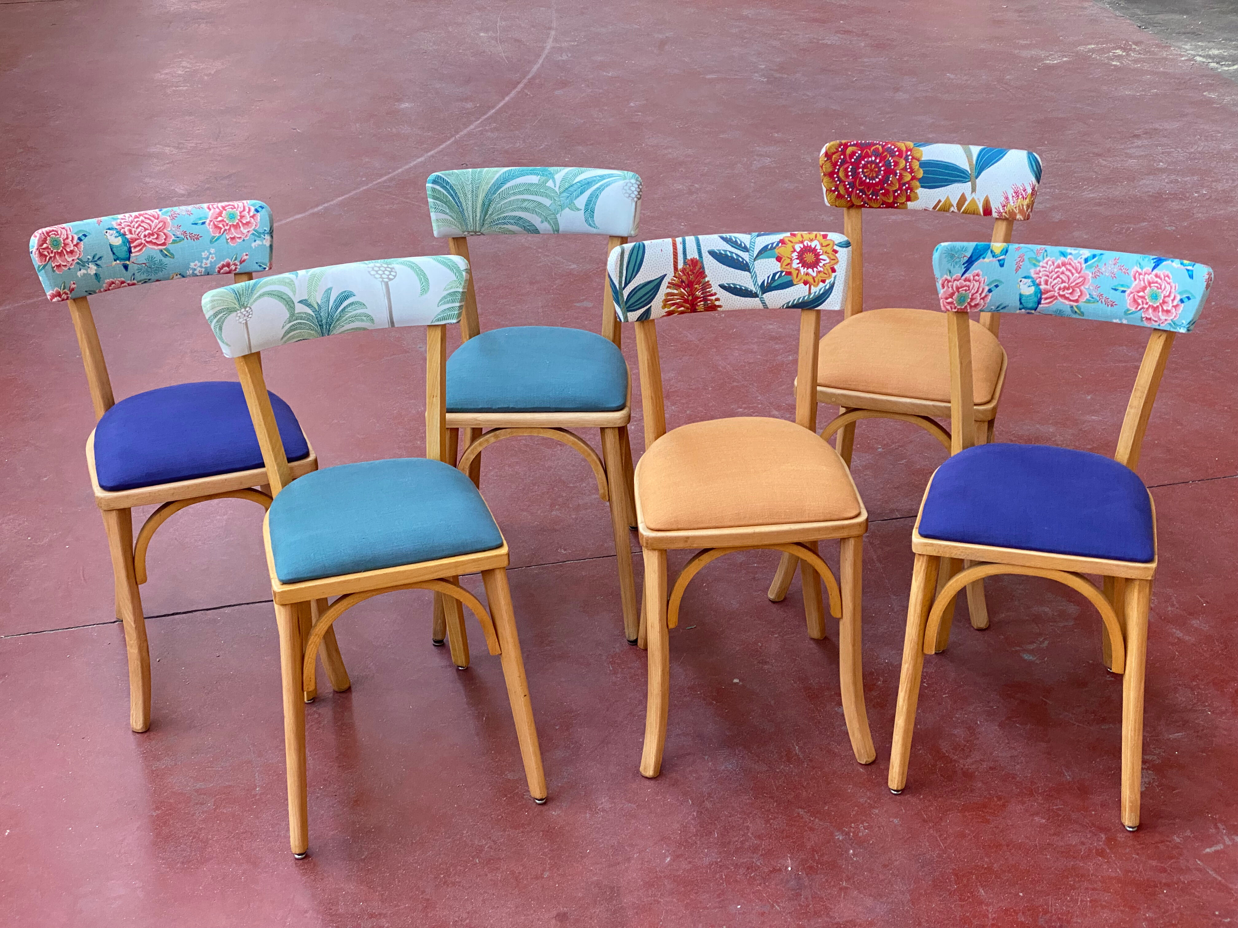 Suite of 6 vintage chairs
