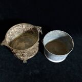 Paire de Cache-pots 19ème Siècle en Cuivre-Laiton Avec Putti en Repoussé