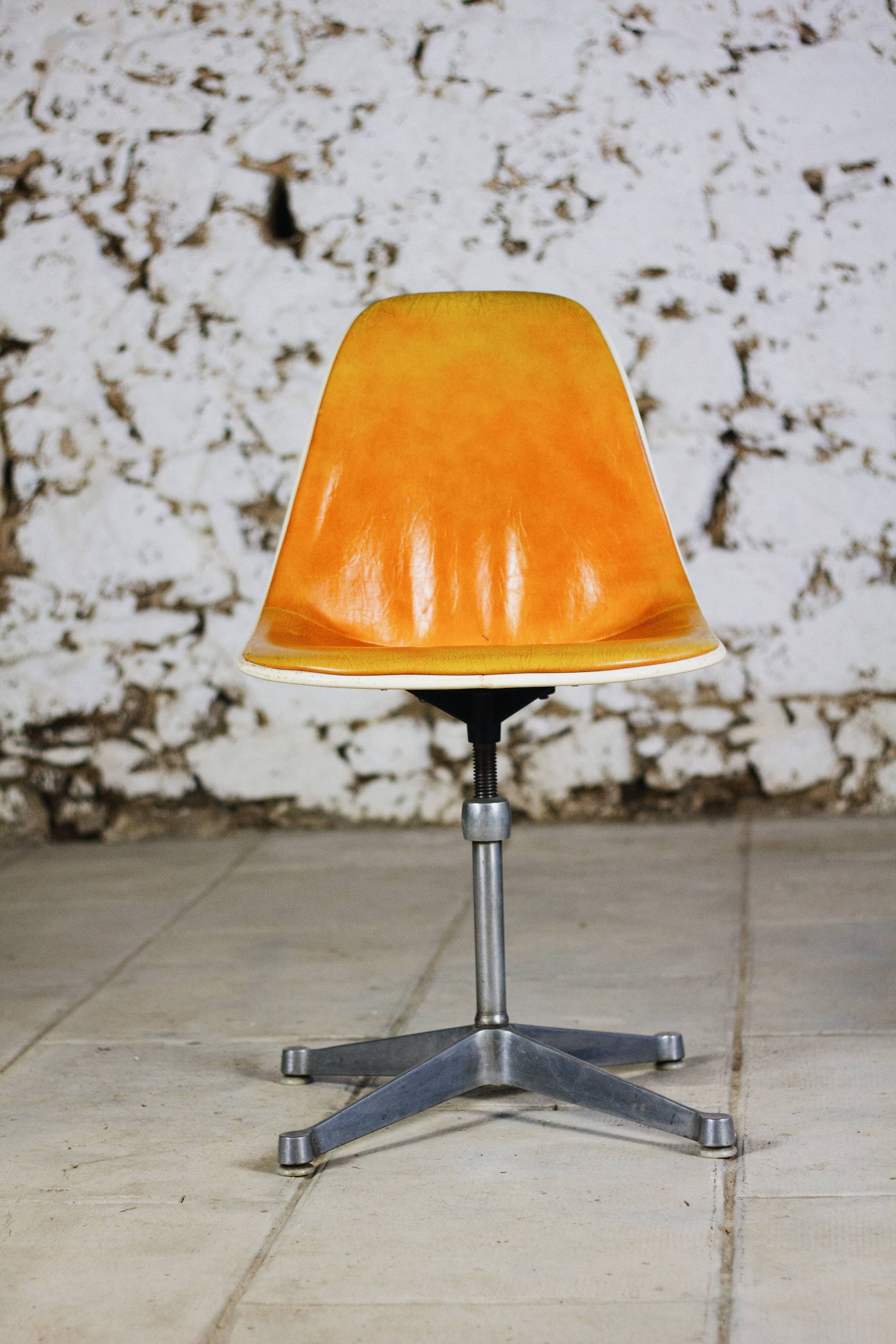 Eames office chair for Herman Miller, 1960