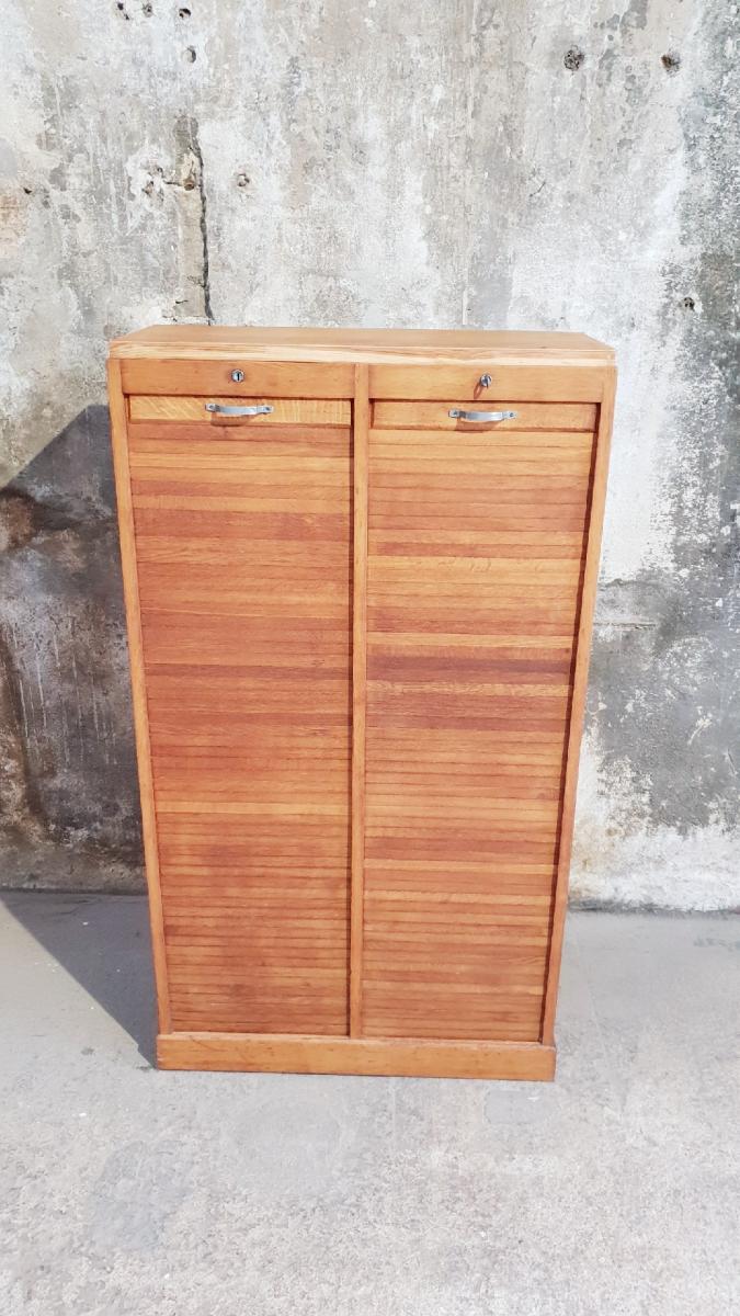 Double curtain binder cabinet