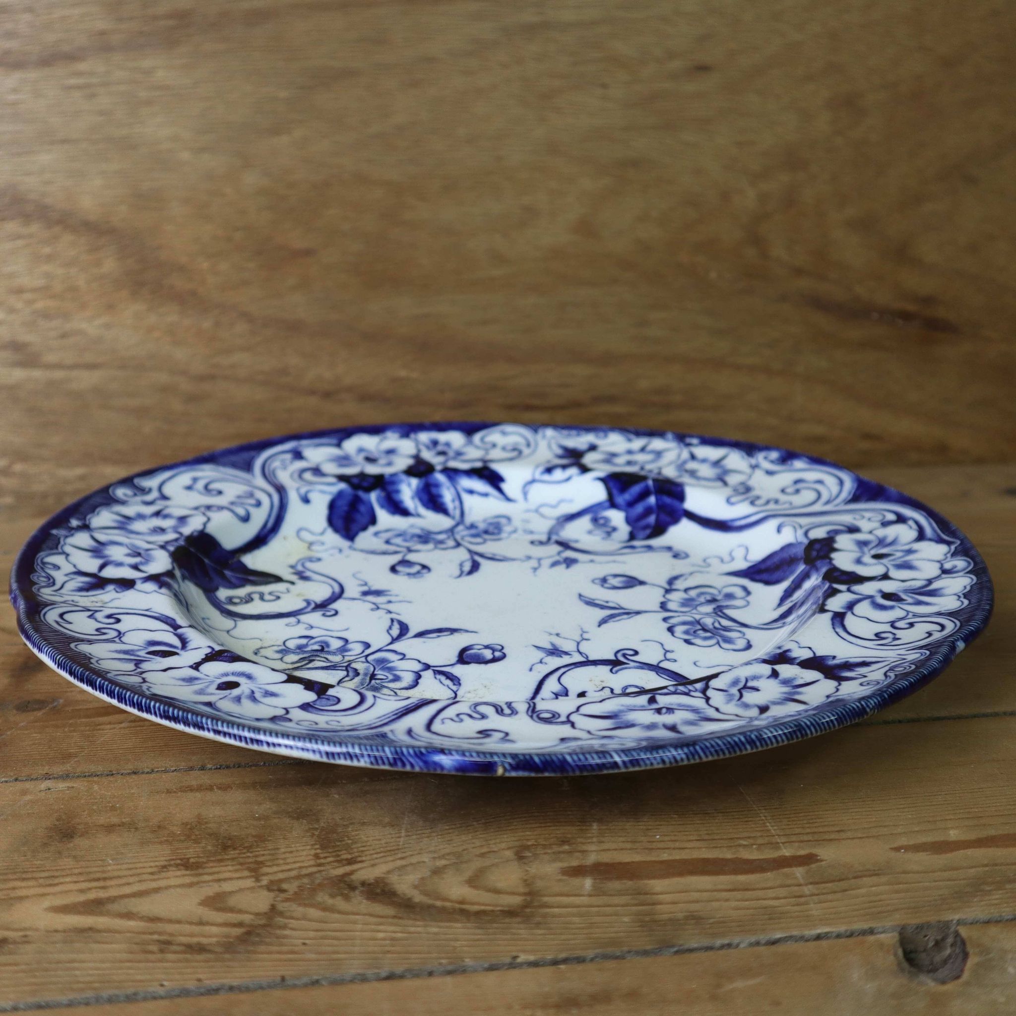 Creil & Montereau round dish 'Flora' model 31cm