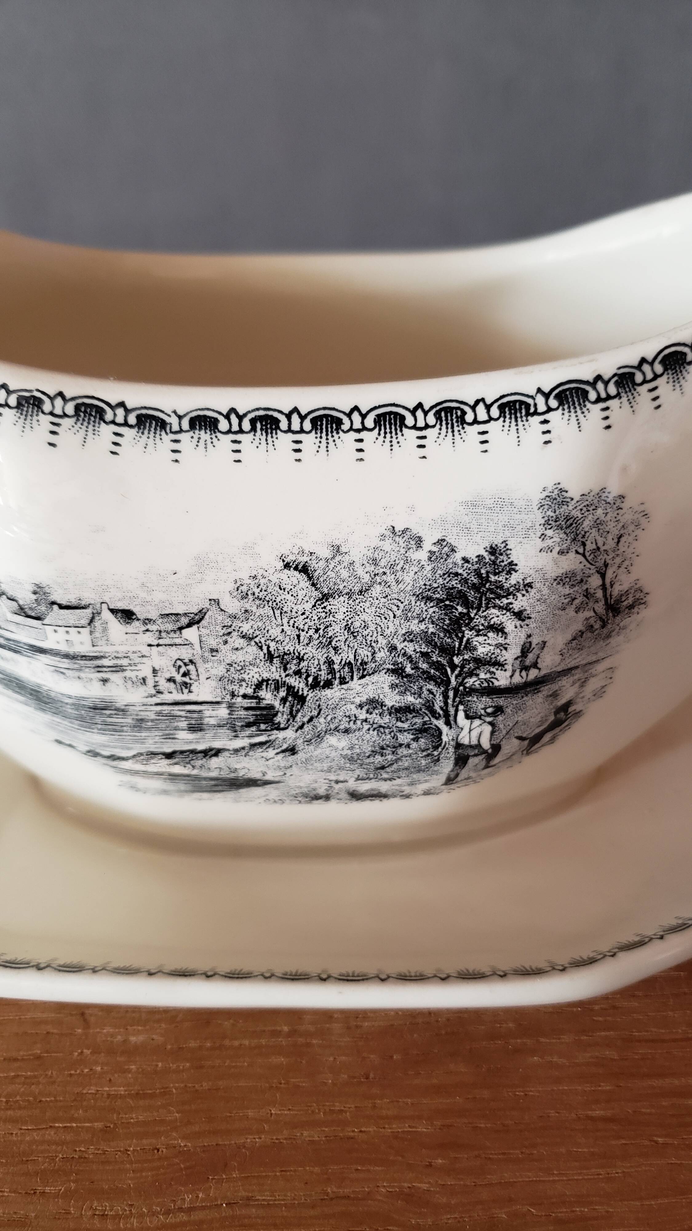 Boch La Louvière earthenware gravy boat