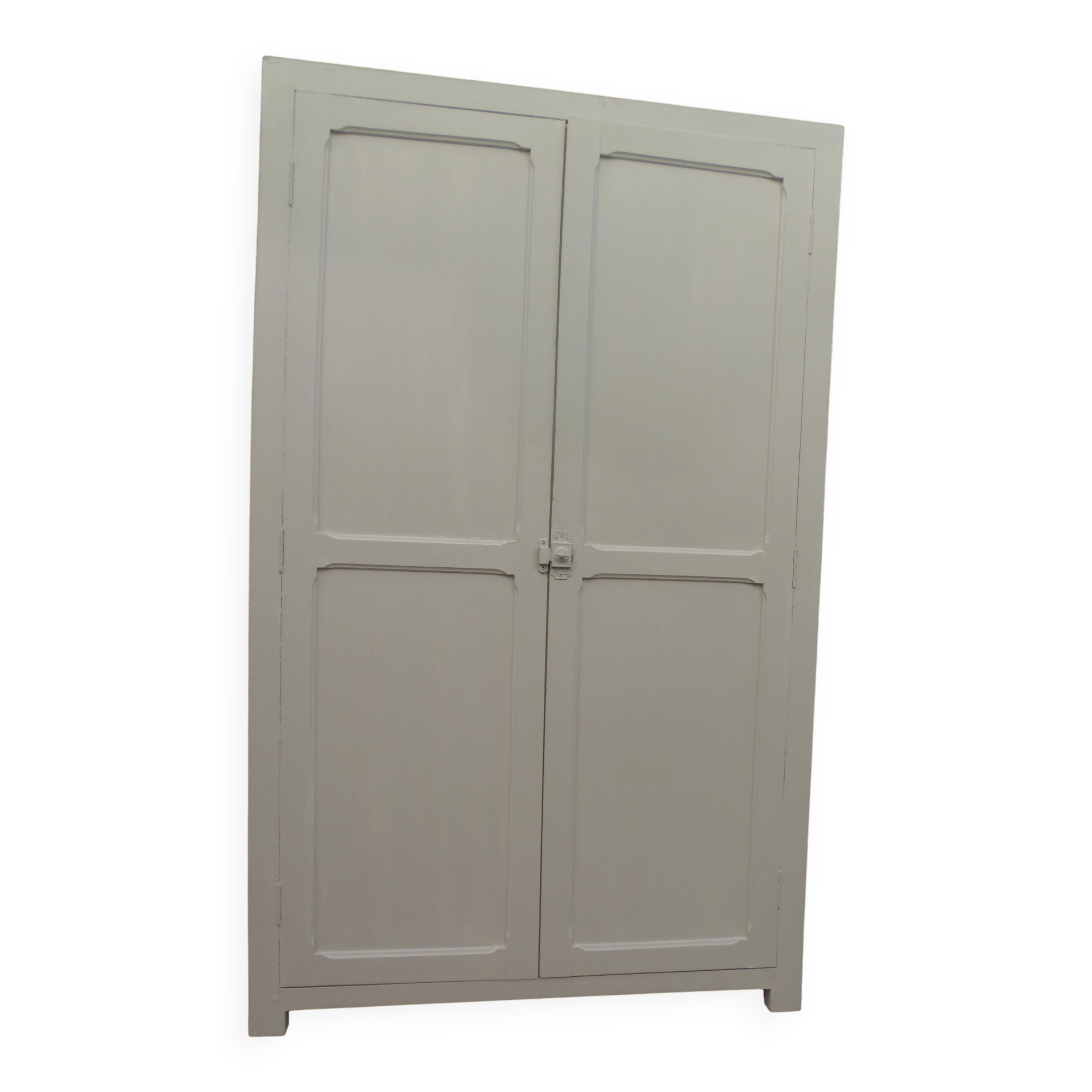 Vintage Parisian wardrobe enhanced in pearl grey.