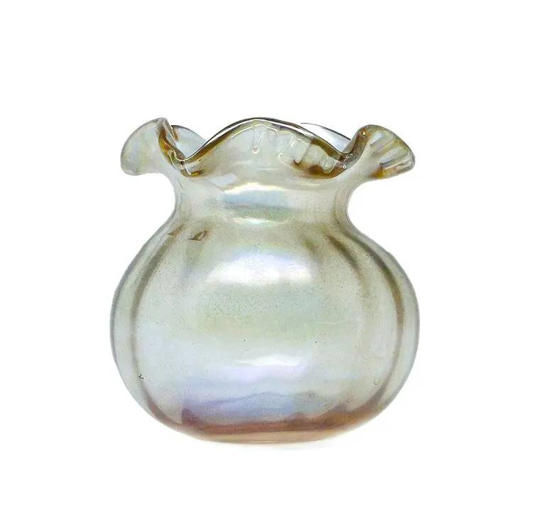 Art Nouveau vase, iridescent glass, Germany, early 20th century