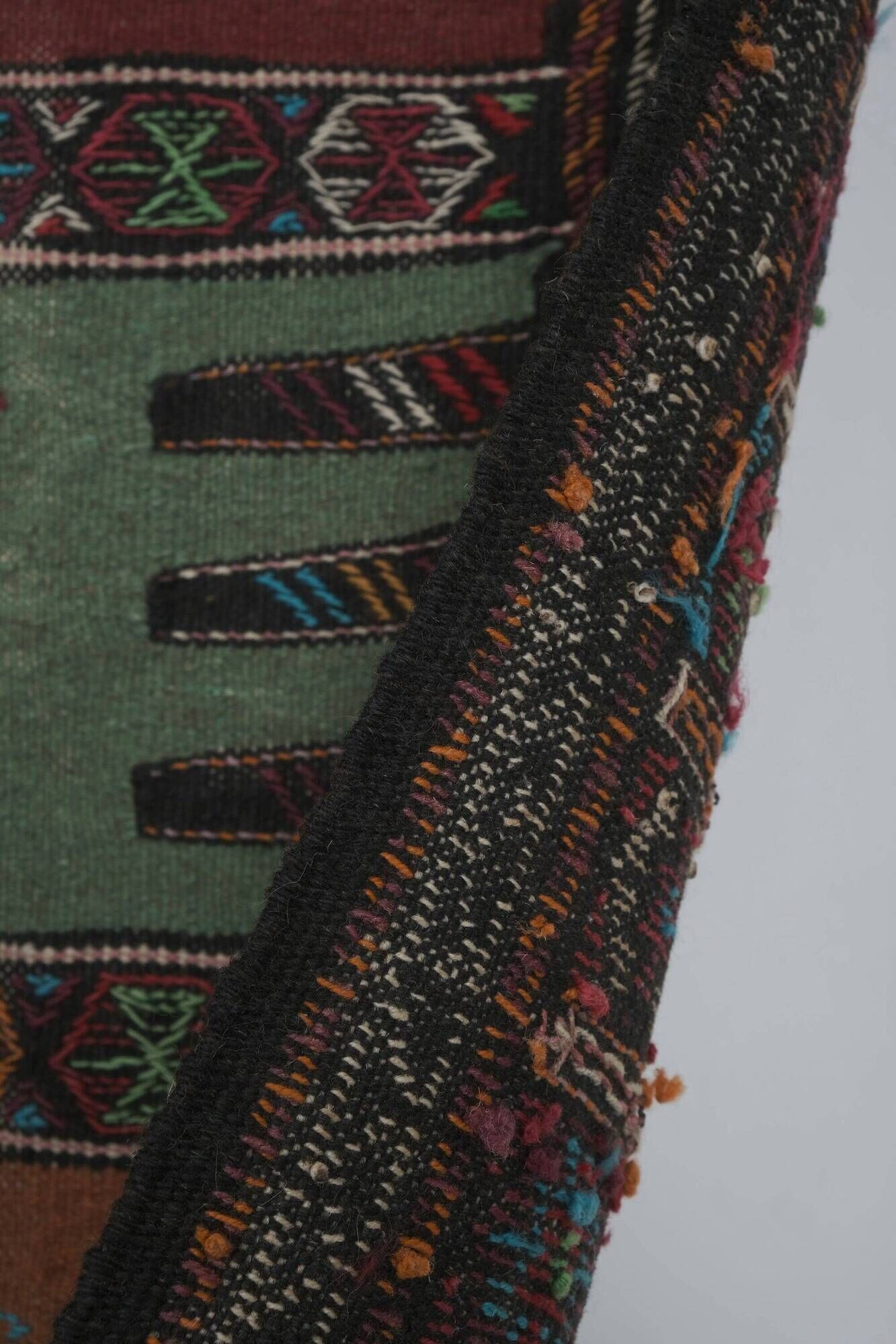 Vintage Turkish kilim handwoven 102x163 cm