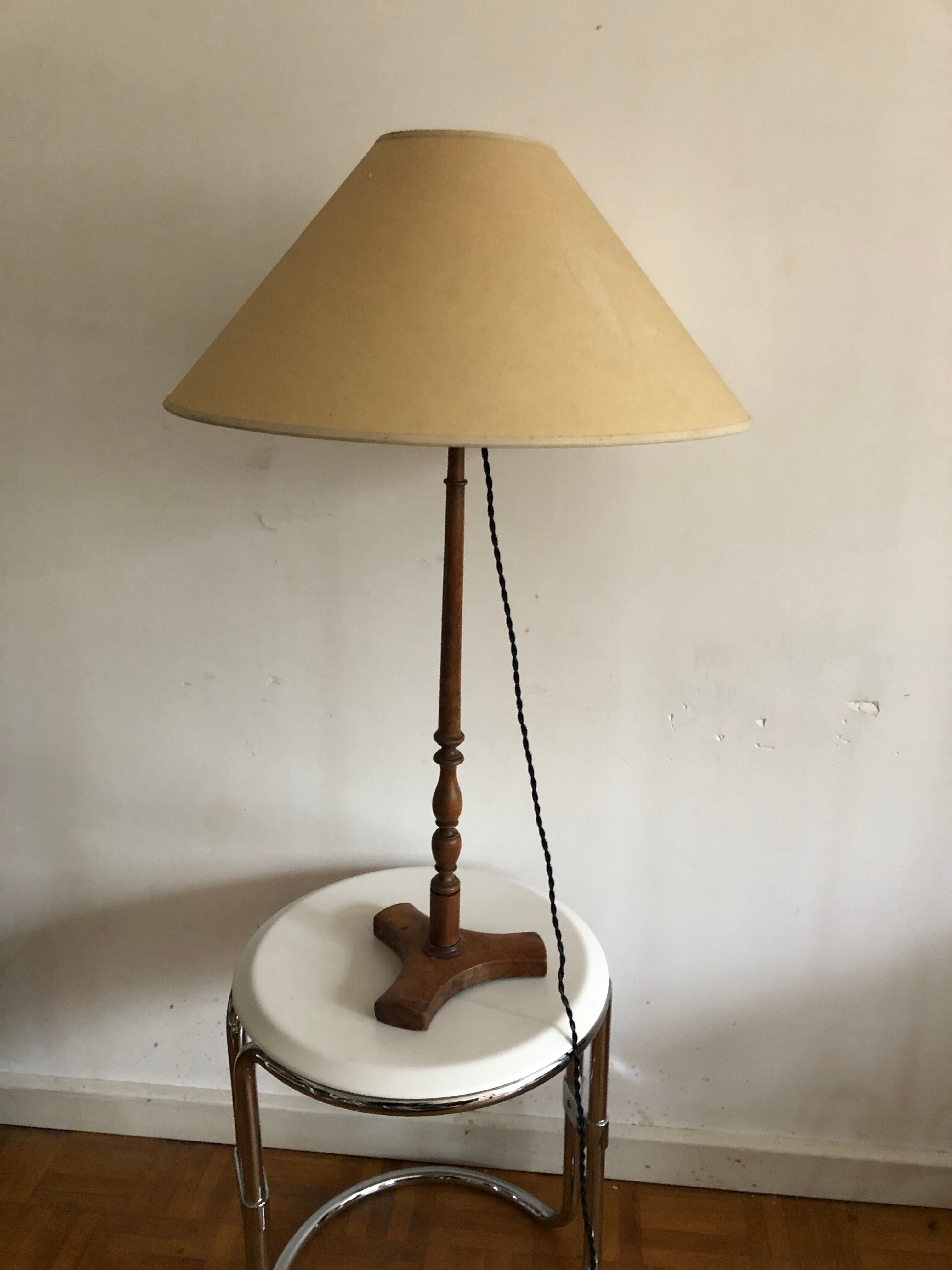 Vintage wooden lamp legs
