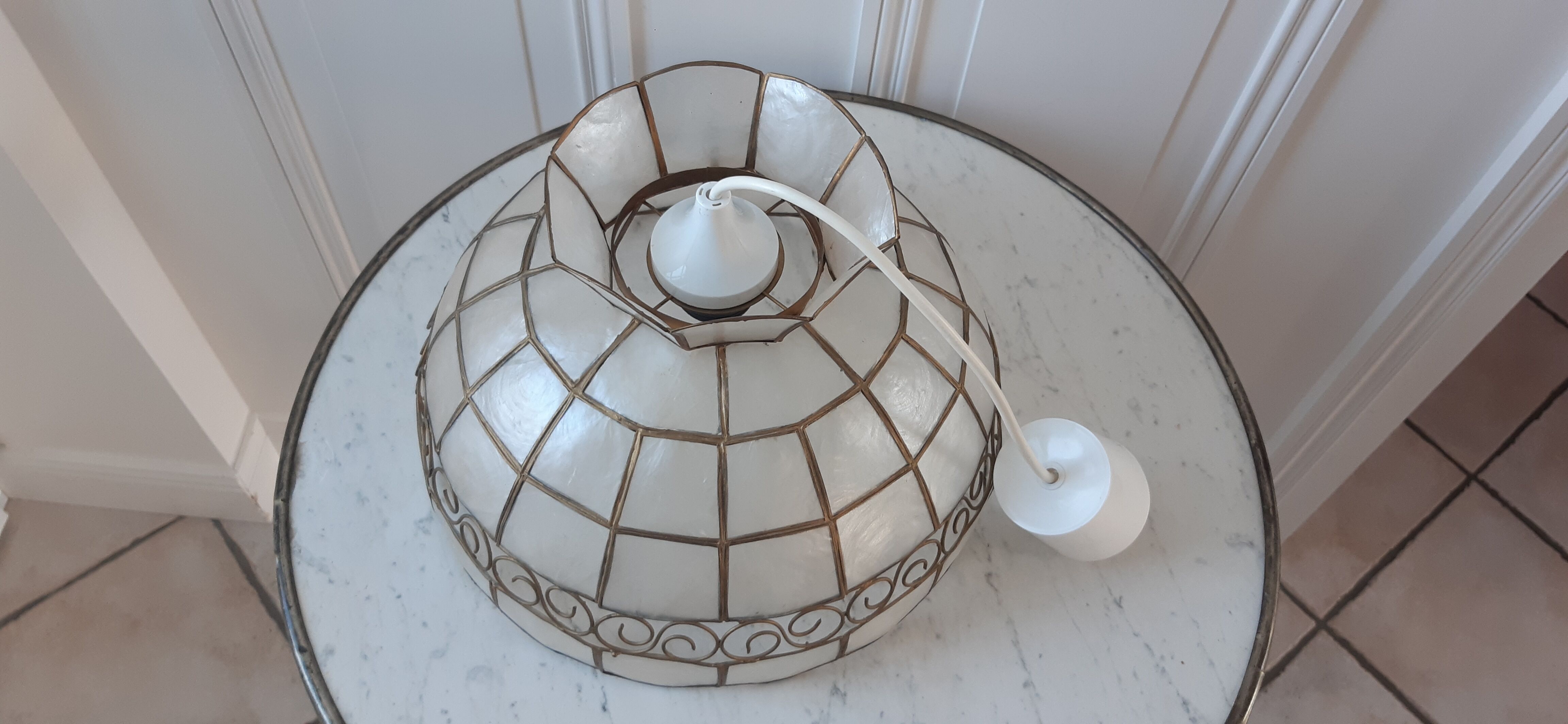 Suspension in mother-of-pearl and brass 50s