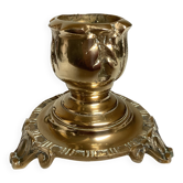 Bougeoir tripode en bronze travaillé