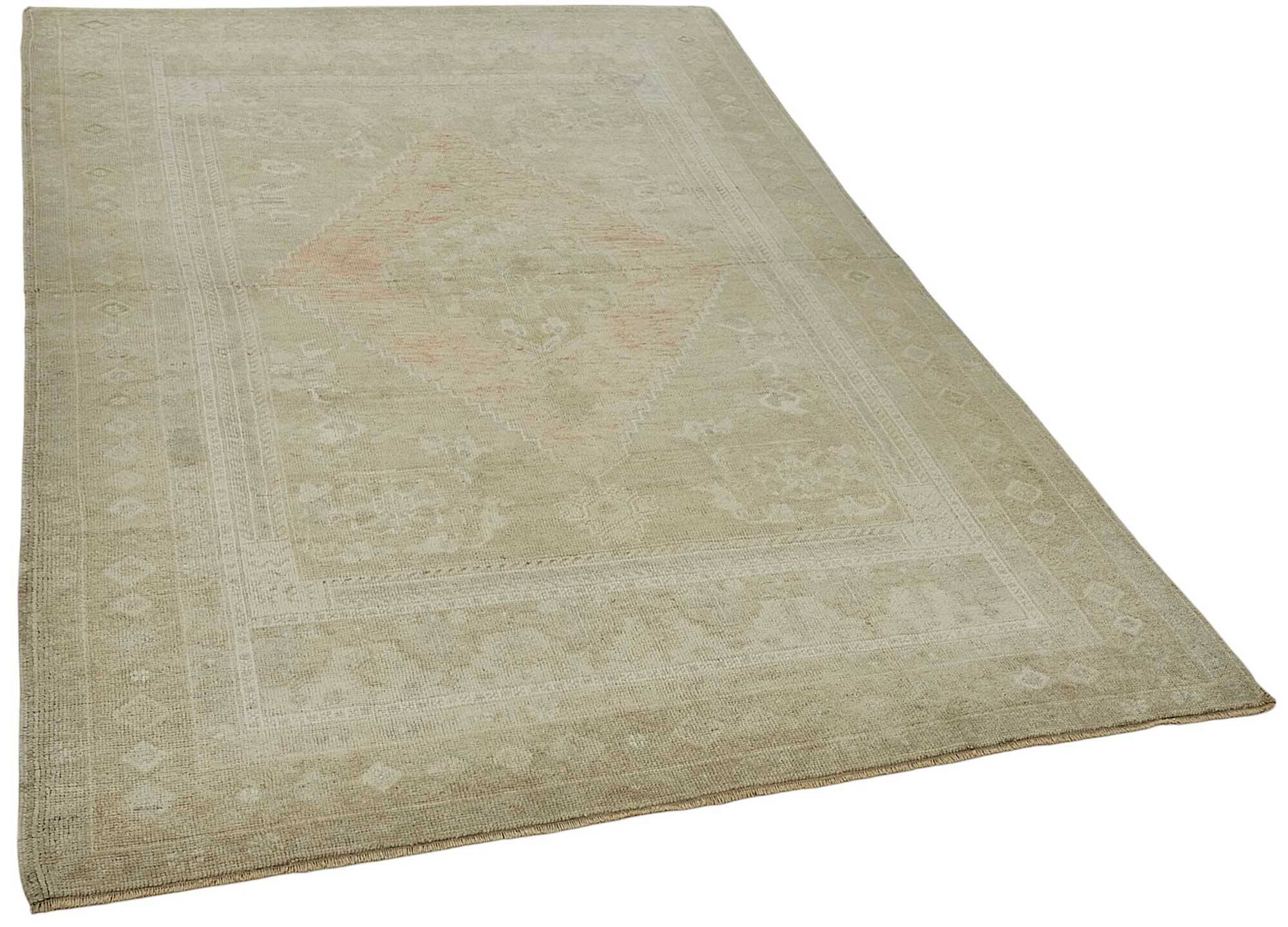 Turkish Vintage Anatolian Rug 154 cm x 236 cm