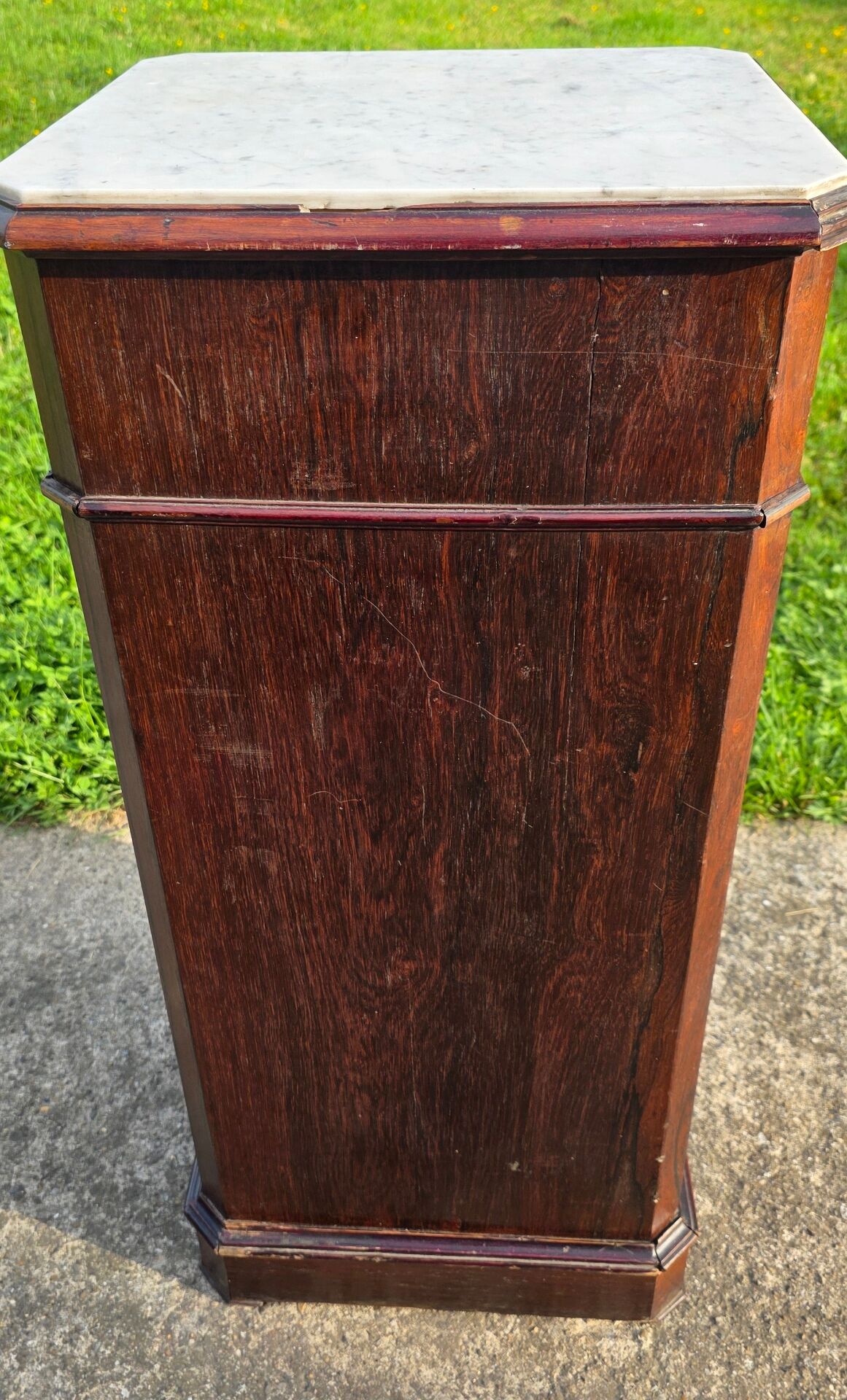 Chest of drawers or bedside table