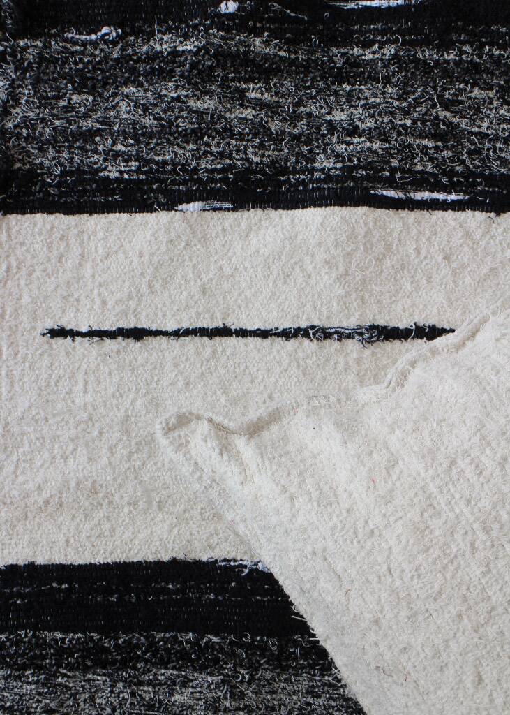 Handwoven recycled cotton rug - 170 x 240 cm