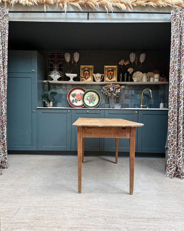 Petite table de ferme (rénovée)