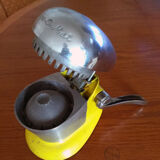 Juice o mat "tilt top" citrus press