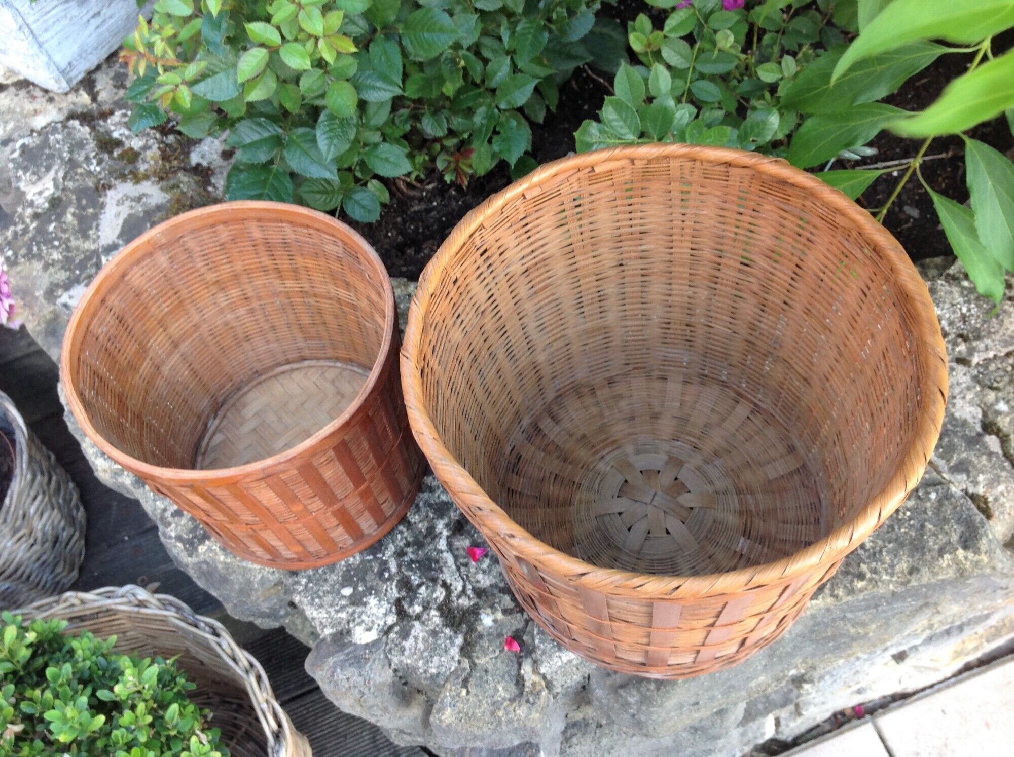 Pair of braided bamboo pot cover / vintage 60s-70s