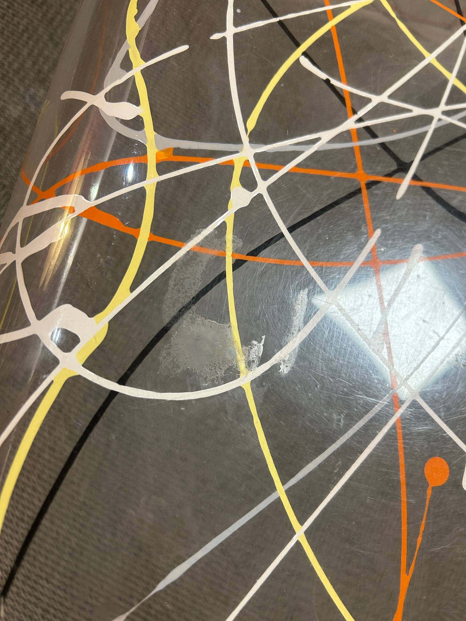 Table mouchoir en plexi graffiti années 80