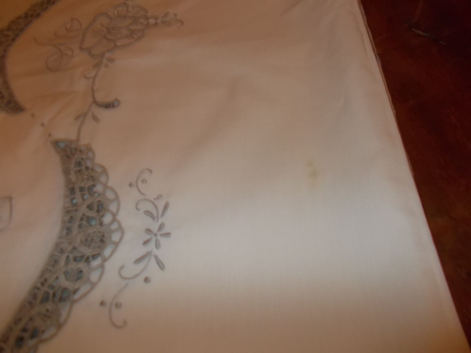 Vintage embroidered tablecloth 250 x 170 and 12 towels