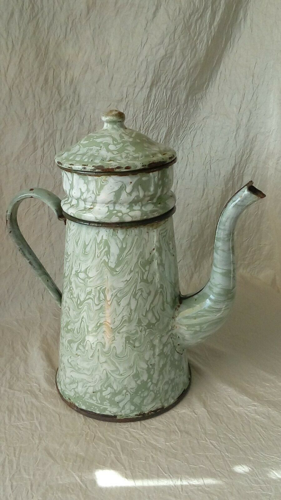 ANCIEN SERVICE DE TOILETTE POUPEE TOLE EMAILLEE + 2 pichets grès