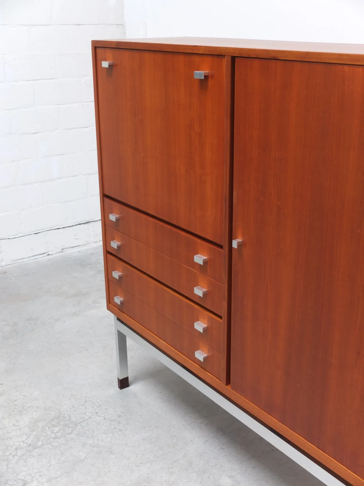Belgian modernist bar cabinet by Werner Wölfers for V-Form, 1965