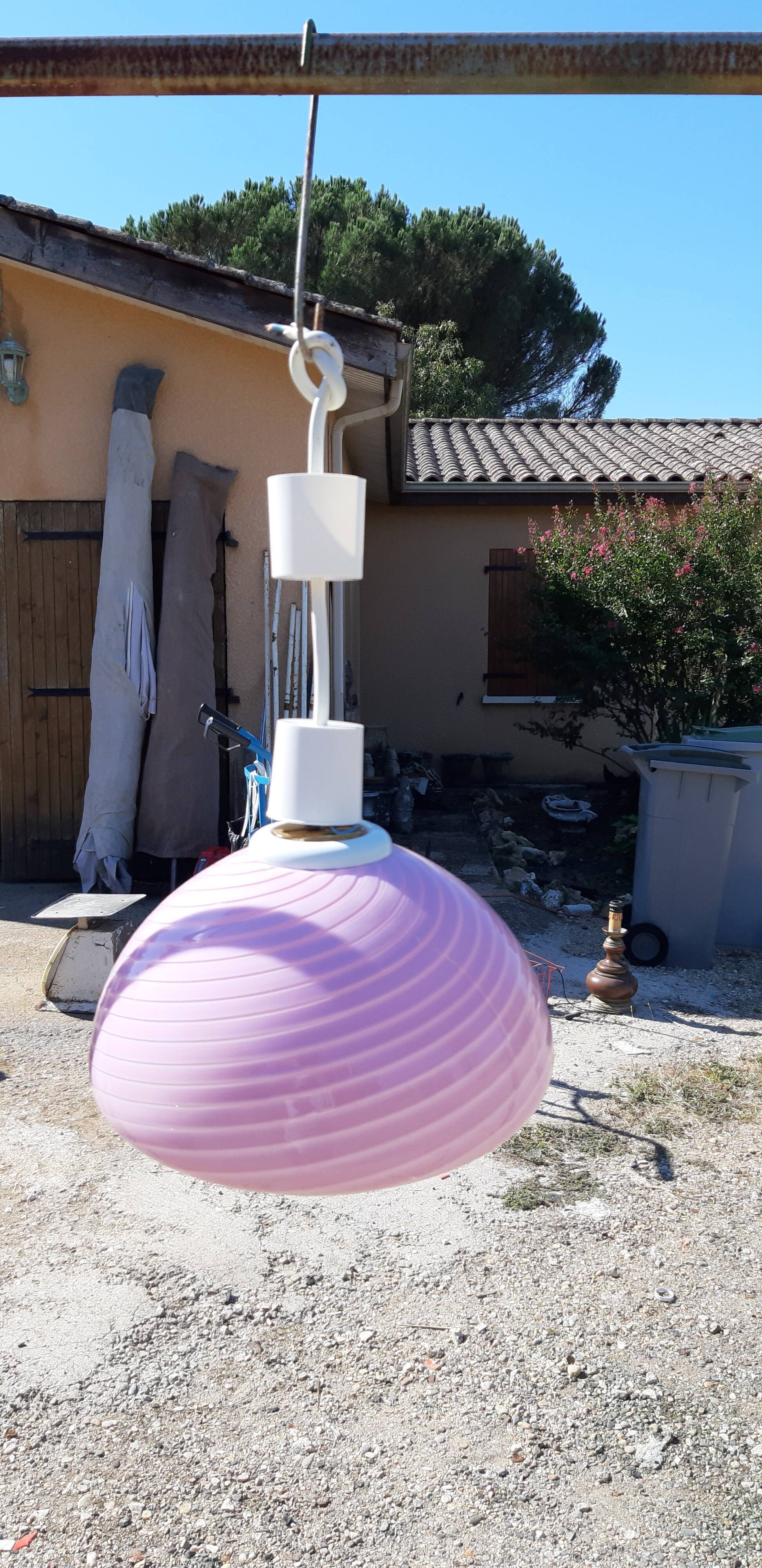 suspension of the 70s Opaline Rose