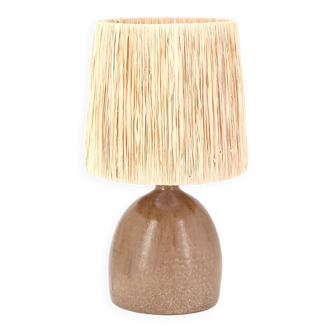 Lampe artisanale en céramique marron, abat jour raphia, années 70