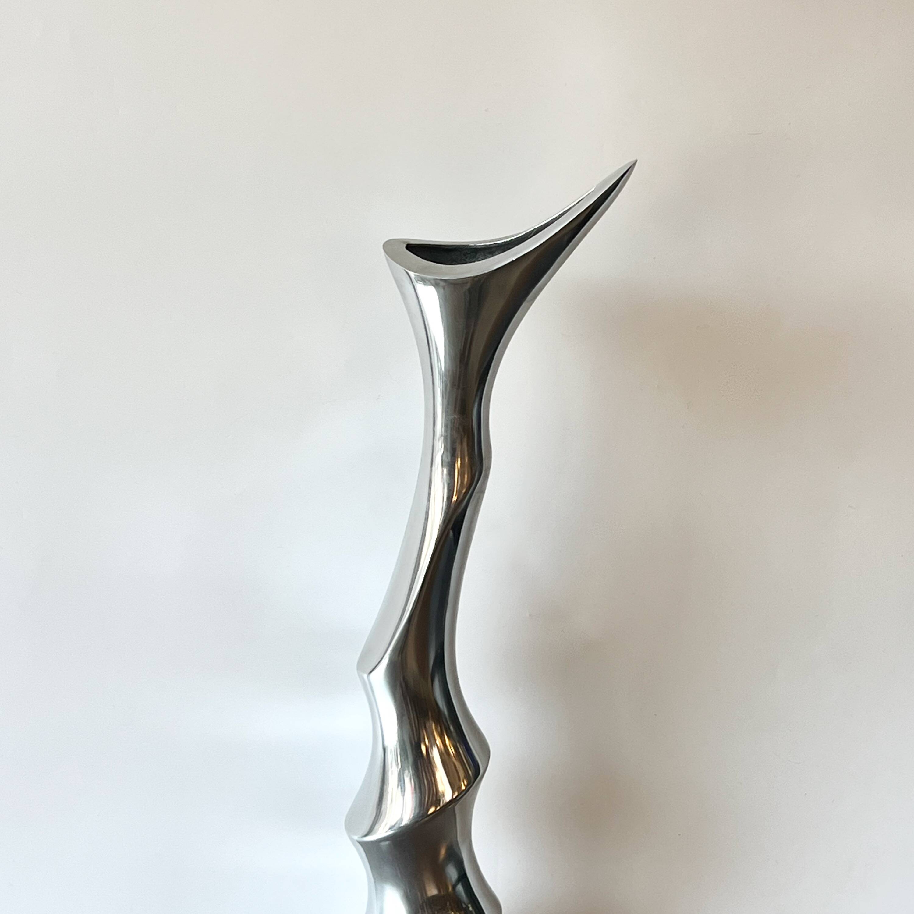Xxl “twisted” vase / cast aluminum – 1980s