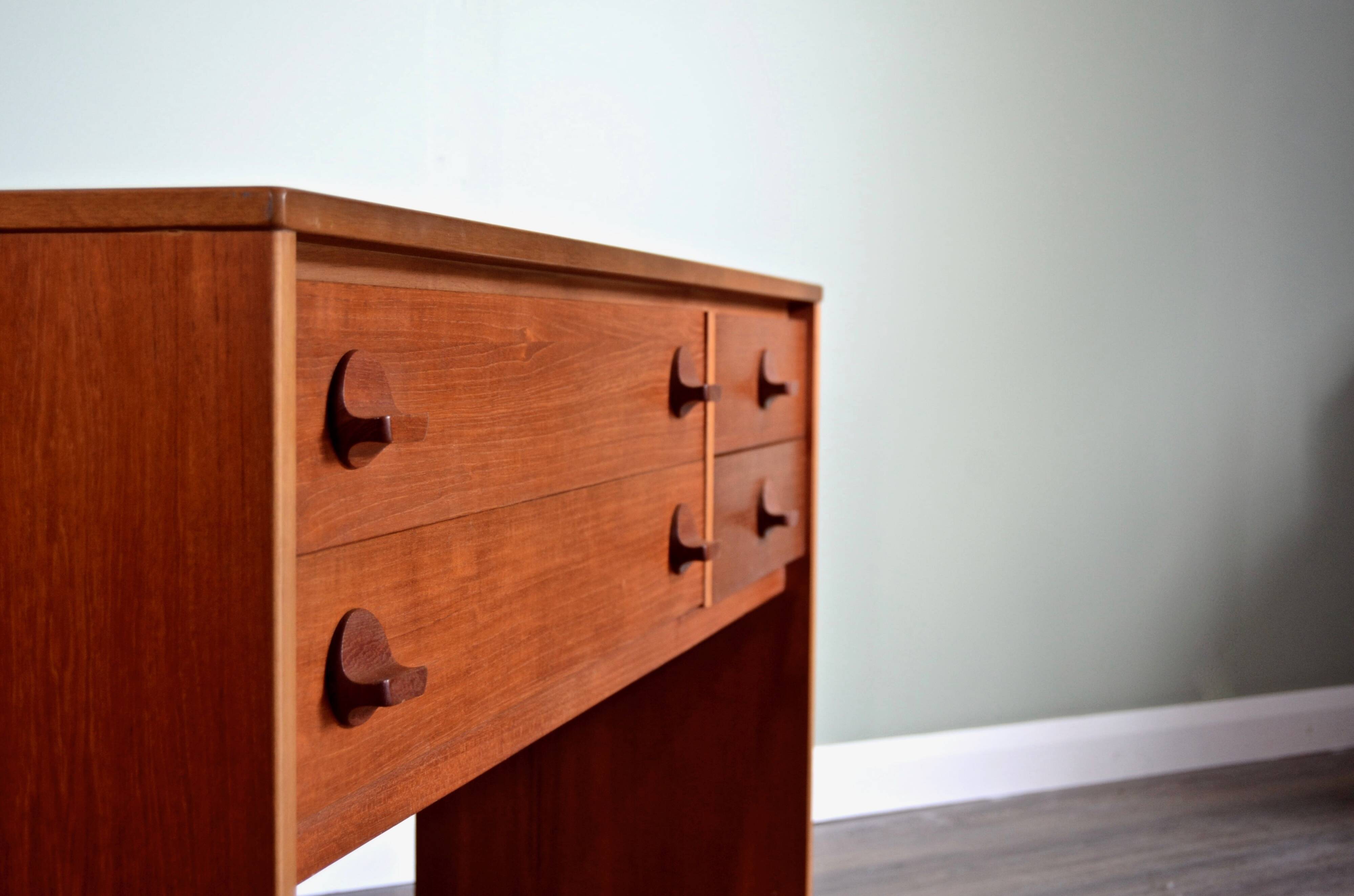 Vintage Midcentury 'Stag' Teak Console Table / Dressing Table