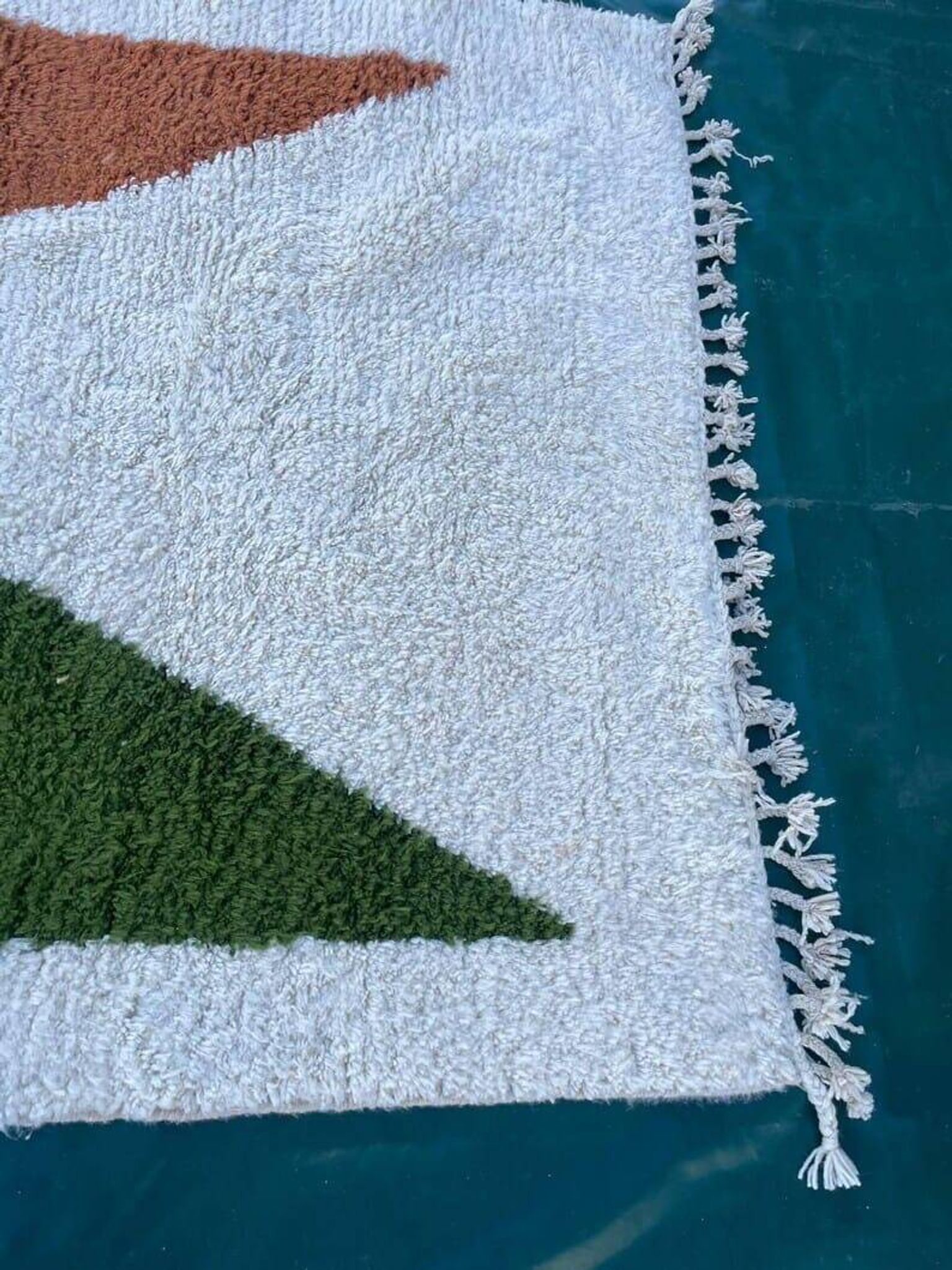 Handwoven wool Berber rug size 1.5/2.5 m