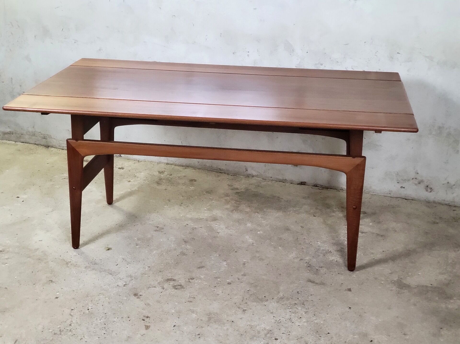 Danish height-adjustable coffee table by Trioh, 1960
