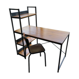 Bureau industriel  et sa chaise