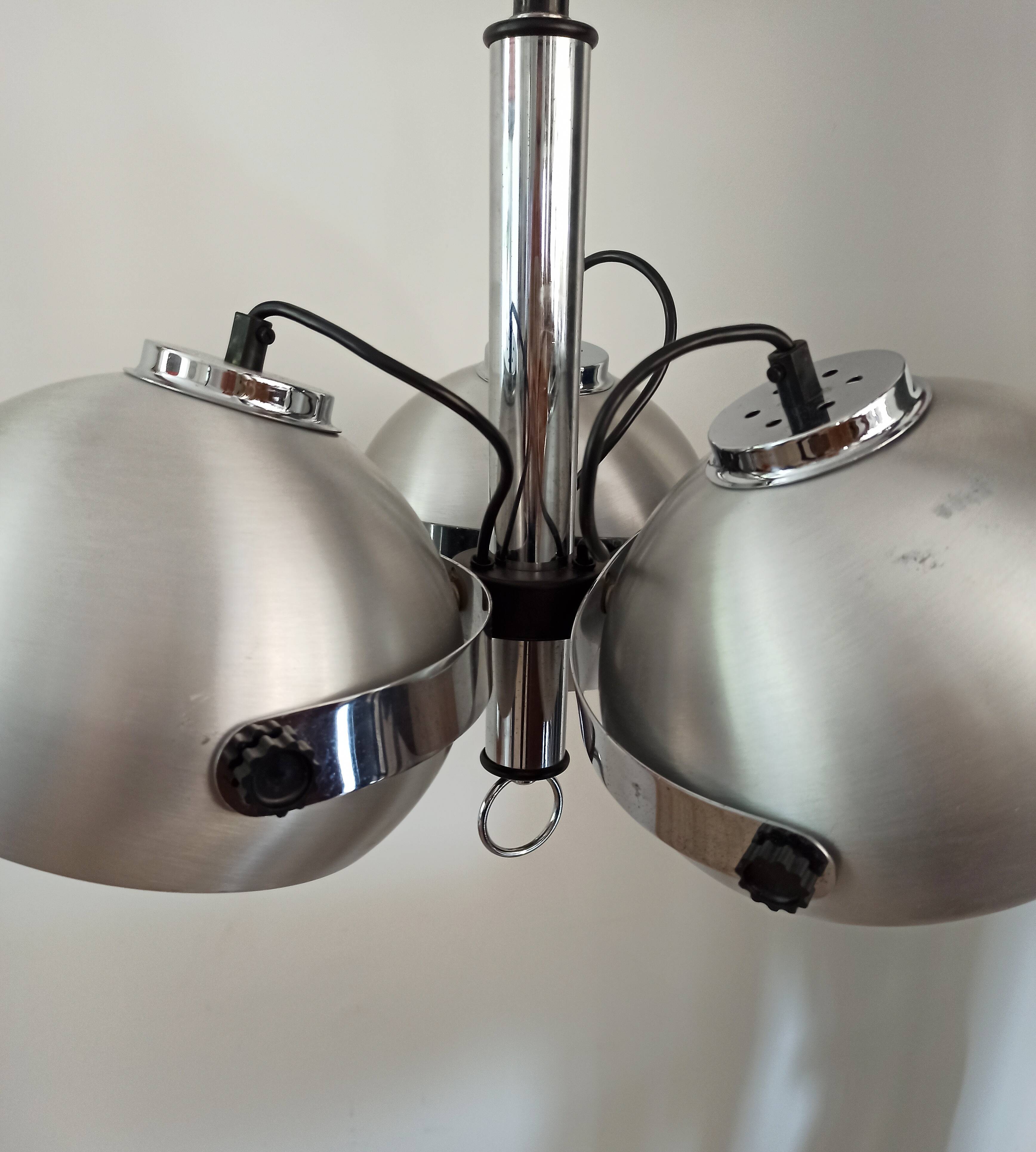 Vintage metal suspension