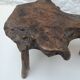 Table basse brutaliste " Tronc d'arbre " en bois brut années 70