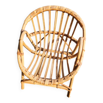 Child's wicker basket chair