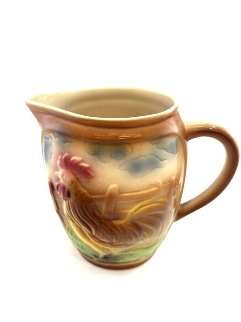 Slush pitcher with rooster decor