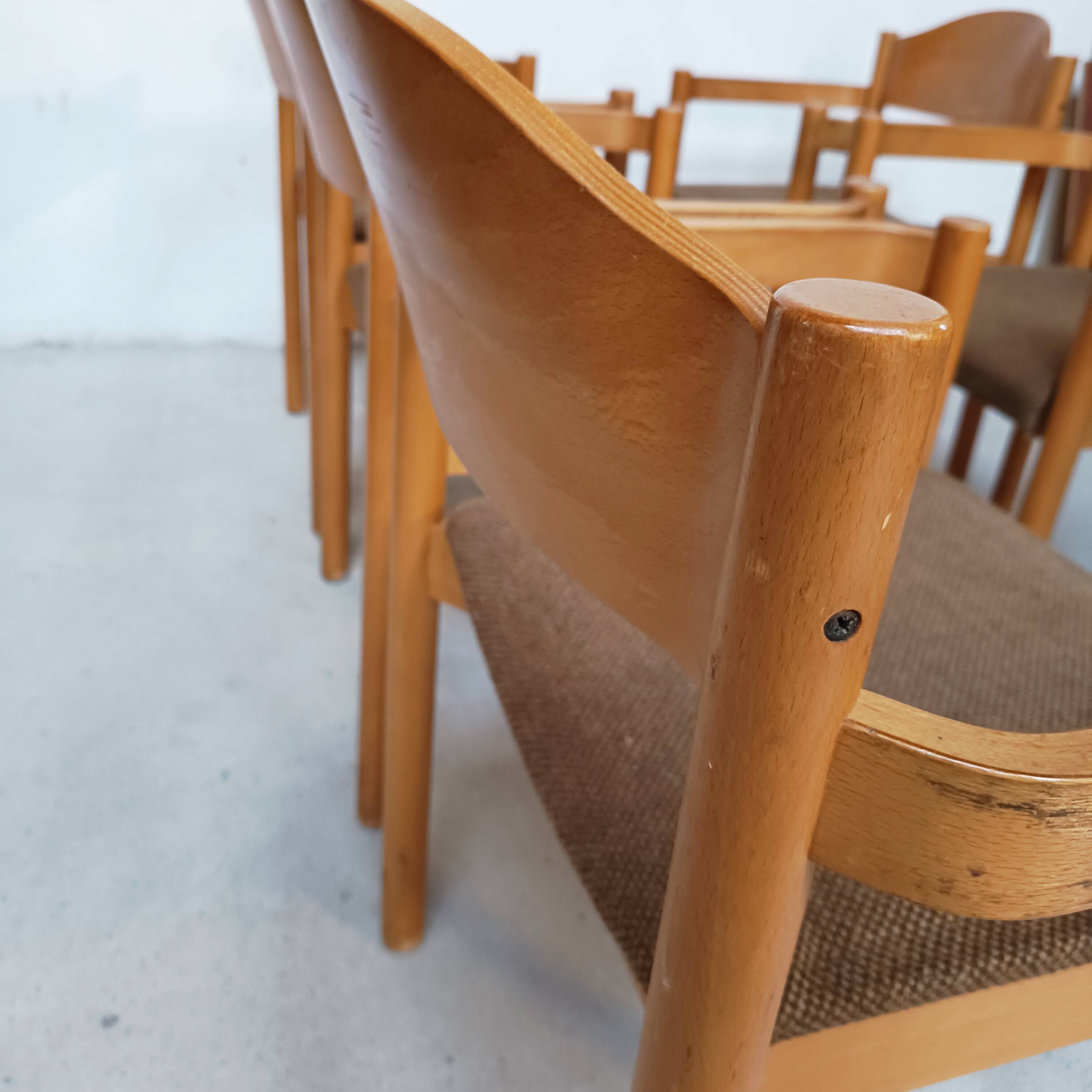 6 chaises Hiller, 1980