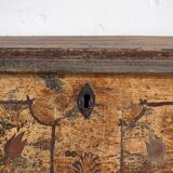 Ancien coffre en bois massif doré daté de 1846 #86