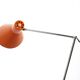 Élégante lampe à pince en laiton de style italien des années 50 avec abat-jour conique rouge.