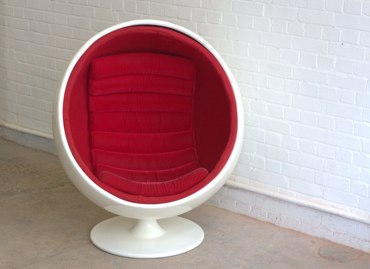 Armchair 70s globe