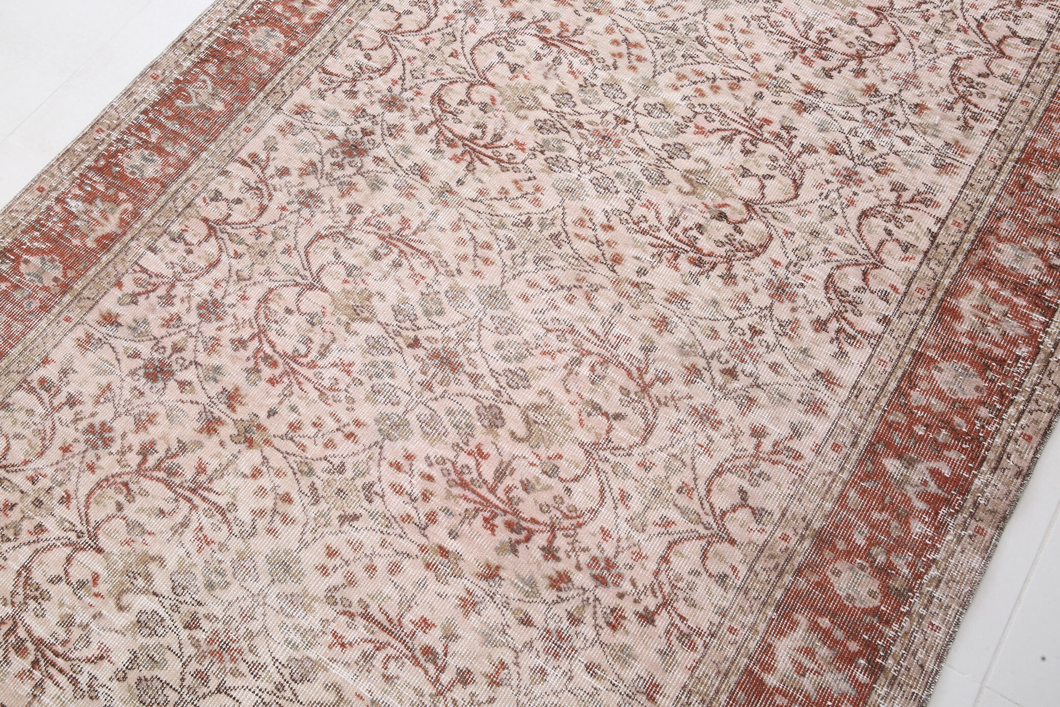 5x8 Faded Beige Turkish Rug