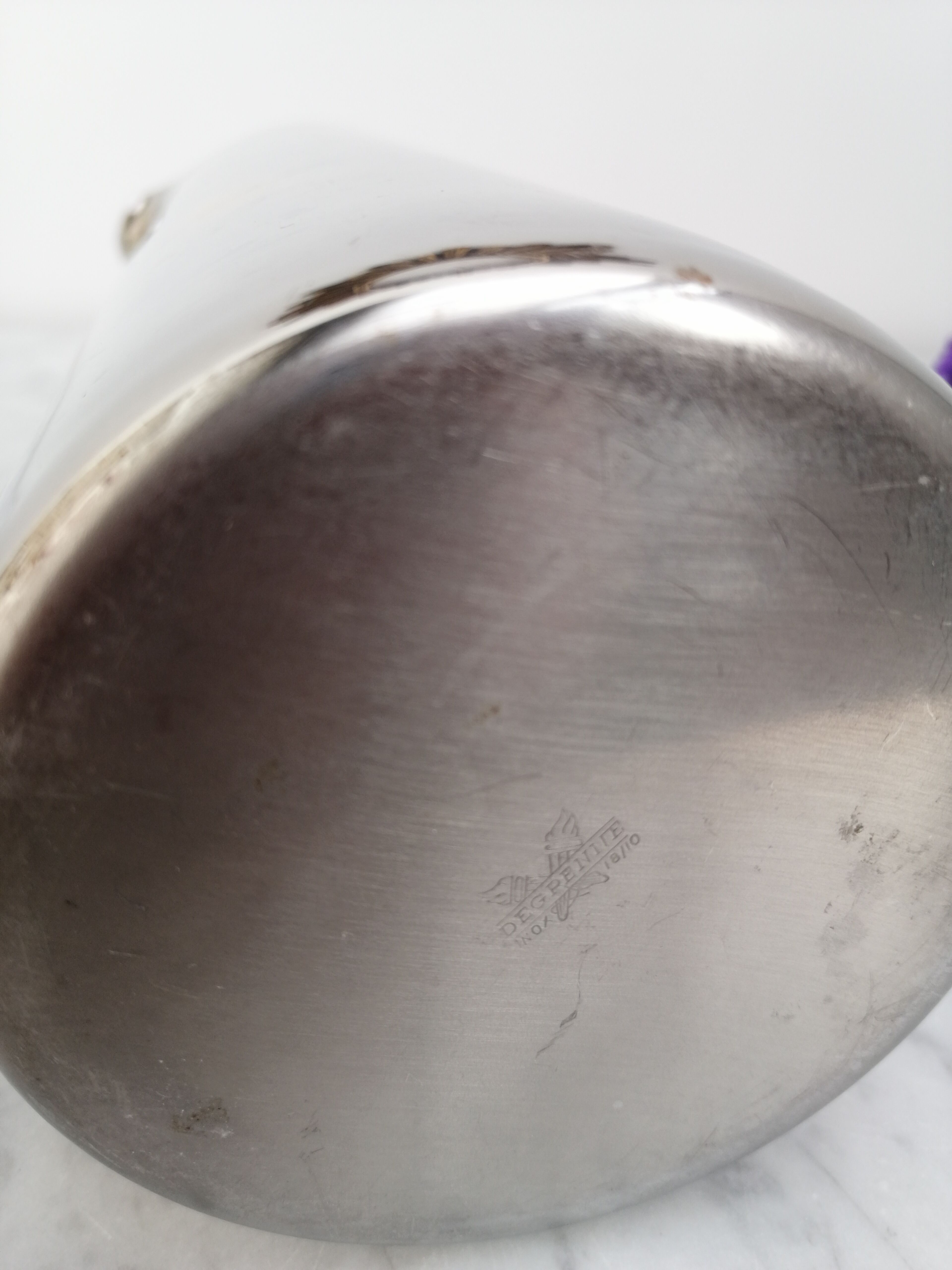 Pitcher Guy Degrenne