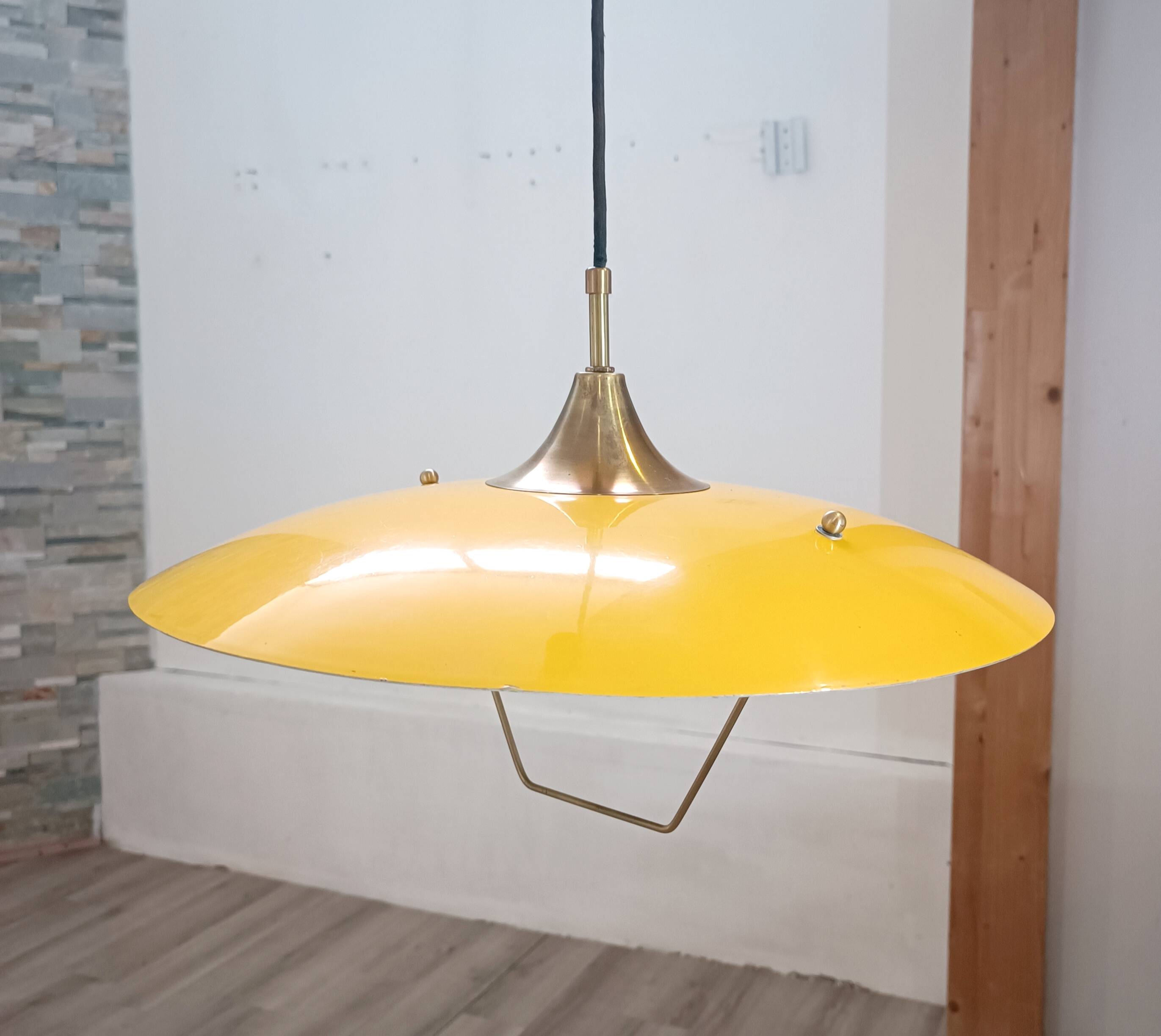 Lampe suspendue saliscendi contrepoids Italie 1960s