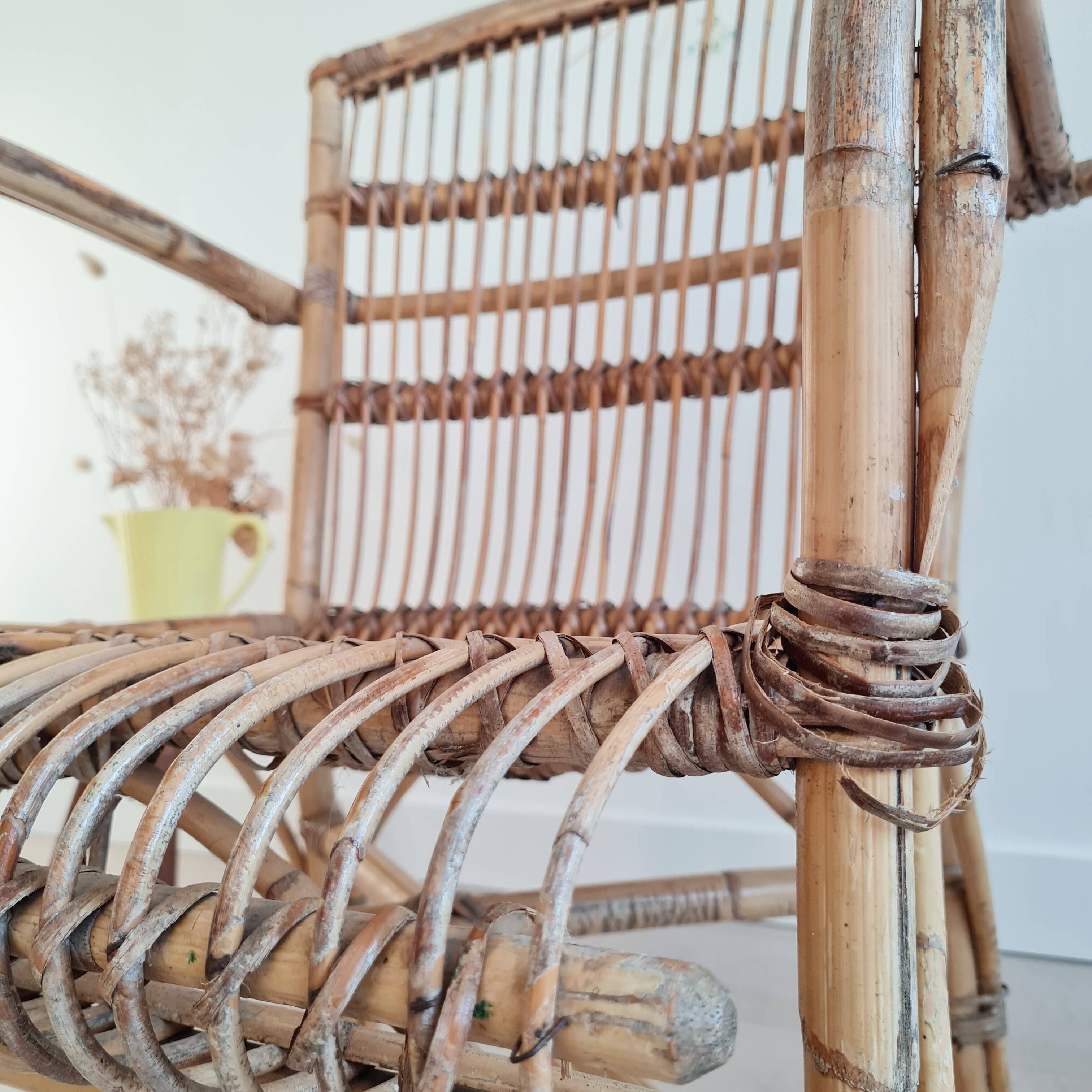 Paire de fauteuils anciens en rotin